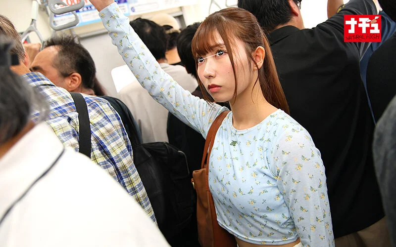 逢沢みゆちゃんのプリン尻に手をいれて潮吹きさせる!!