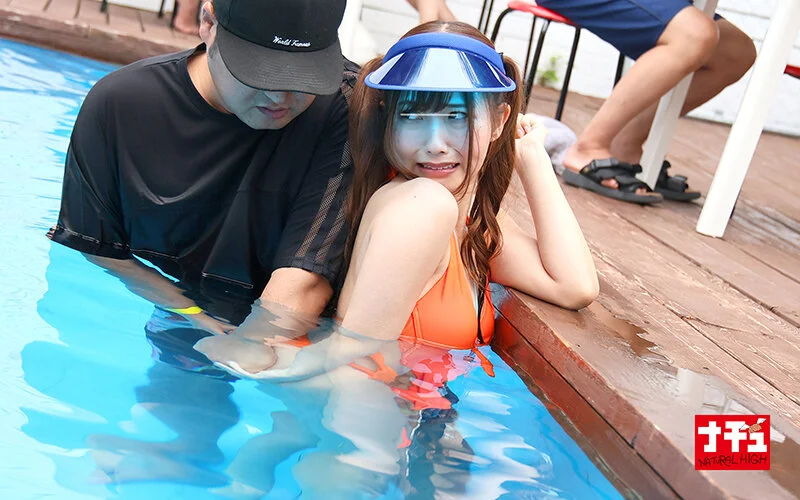 逢沢みゆちゃんのプリン尻に手をいれて潮吹きさせる!!