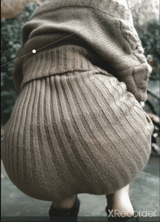 しゃがんだお尻 画像