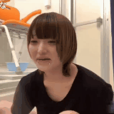 生配信中にお尻を出す女の子