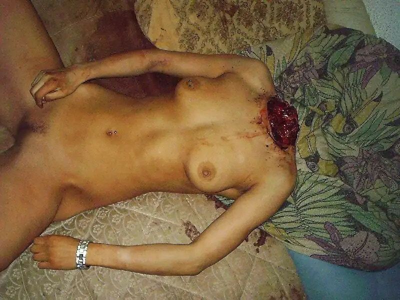 無敵のサイコパス、お姉さんを首なしダッチワイフにしてしまう。