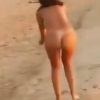 豪華客船のプールでのエッチなハプニング