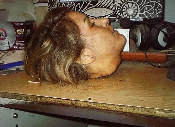 無敵のサイコパス、お姉さんを首なしダッチワイフにしてしまう。